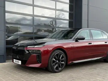 BMW 740 d xDrive M Sport TwoTone TV Massage