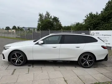BMW 520 i Touring StandHZG AHK ParkAssisProf Har Kar