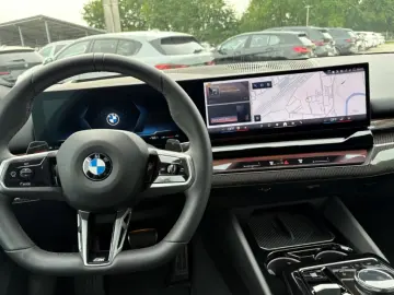 BMW 520 i Touring StandHZG AHK ParkAssisProf Har Kar