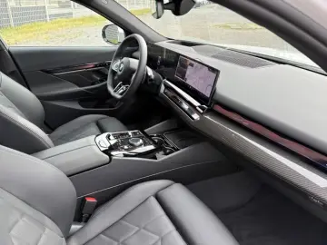 BMW 520 i Touring StandHZG AHK ParkAssisProf Har Kar