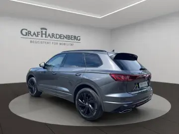 Volkswagen Touareg 3.0 TDI 4M Automatik R-Line ACC AHK Navi