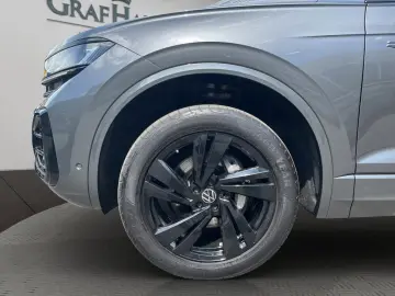 Volkswagen Touareg 3.0 TDI 4M Automatik R-Line ACC AHK Navi