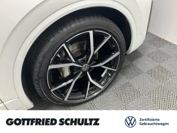 Volkswagen Touareg 3.0 TDI 4M tiptr. R-Line MATRIX NAV AHK