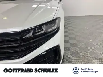Volkswagen Touareg 3.0 TDI 4M tiptr. R-Line MATRIX NAV AHK