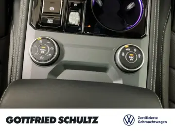 Volkswagen Touareg 3.0 TDI 4M tiptr. R-Line MATRIX NAV AHK