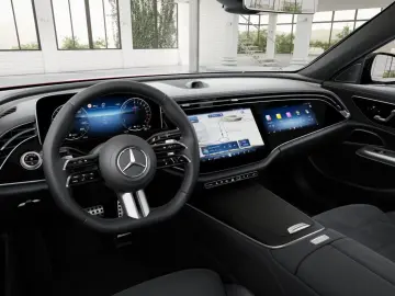 MERCEDES-BENZ E 300 e AMG Pliús MBUX Superscreen Burm4D