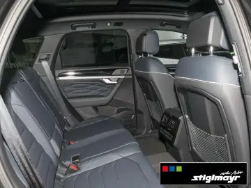 Volkswagen Touareg R-Line Pano auxheat nightvision