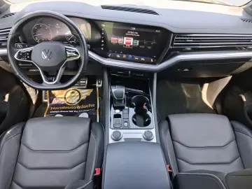 Volkswagen Touareg 3.0 V6 TDI Tiptronic R-Line LED NAVI AHK