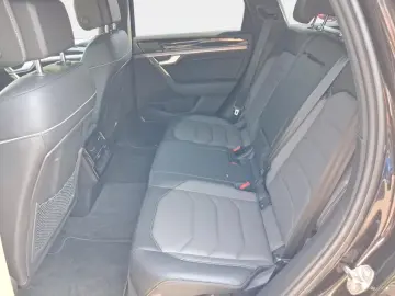 Volkswagen Touareg 3.0 V6 TDI Tiptronic R-Line LED NAVI AHK
