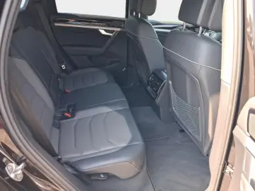 Volkswagen Touareg 3.0 V6 TDI Tiptronic R-Line LED NAVI AHK