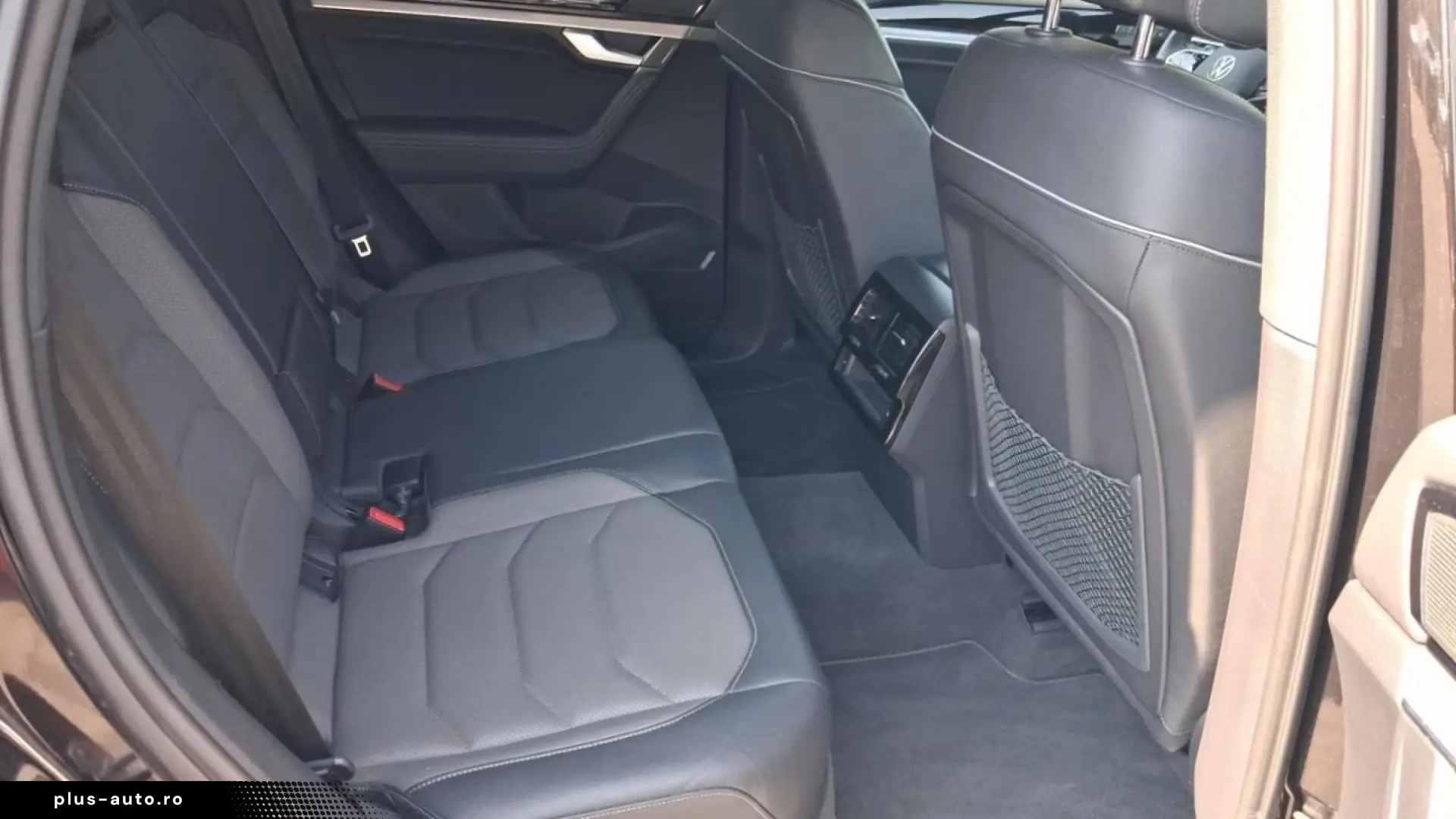 Volkswagen Touareg 3.0 V6 TDI Tiptronic R-Line LED NAVI AHK