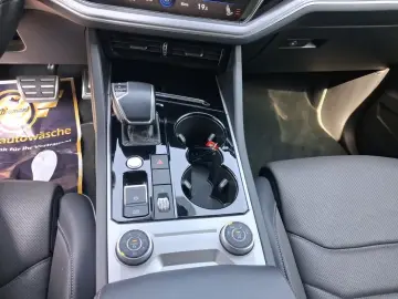 Volkswagen Touareg 3.0 V6 TDI Tiptronic R-Line LED NAVI AHK