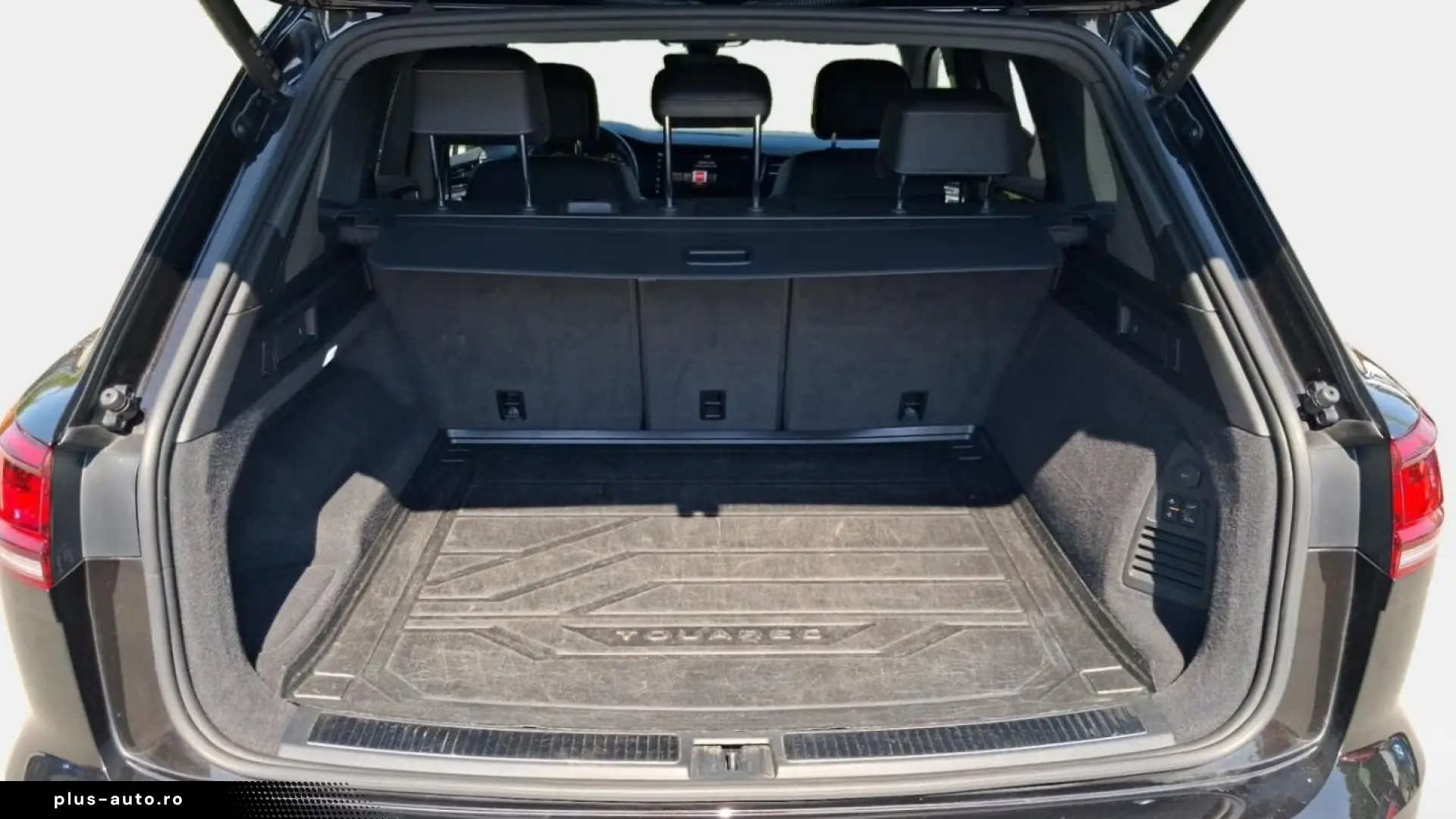Volkswagen Touareg 3.0 V6 TDI Tiptronic R-Line LED NAVI AHK
