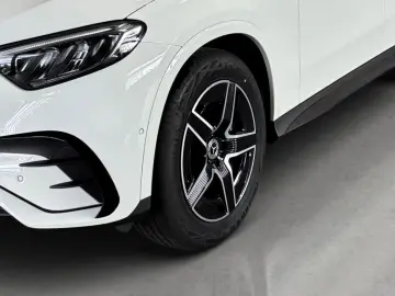 MERCEDES-BENZ GLC 220 d 4M EDITION AMG-Line Night DISTRON