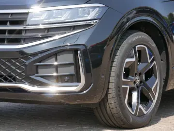 Volkswagen Touareg 3.0 TDI Tiptr. R-Line Navi AHK Kamera LE