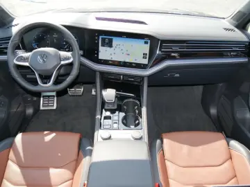 Volkswagen Touareg 3.0 TDI Tiptr. R-Line Navi AHK Kamera LE
