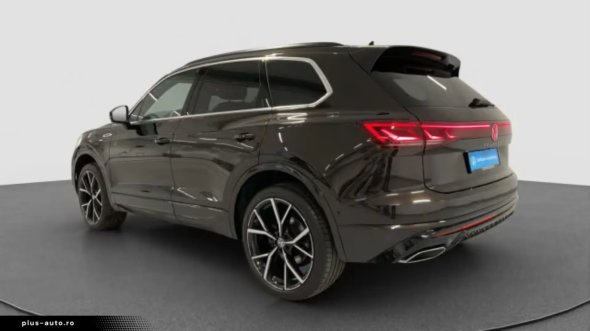 Volkswagen Touareg 3.0 TDI R-Line AHK PANO STAND 22