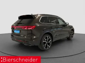 Volkswagen Touareg 3.0 TDI R-Line AHK PANO STAND 22