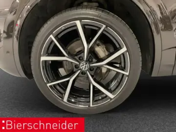 Volkswagen Touareg 3.0 TDI R-Line AHK PANO STAND 22