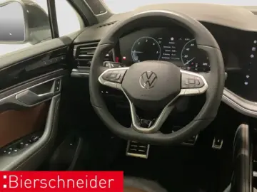 Volkswagen Touareg 3.0 TDI R-Line AHK PANO STAND 22