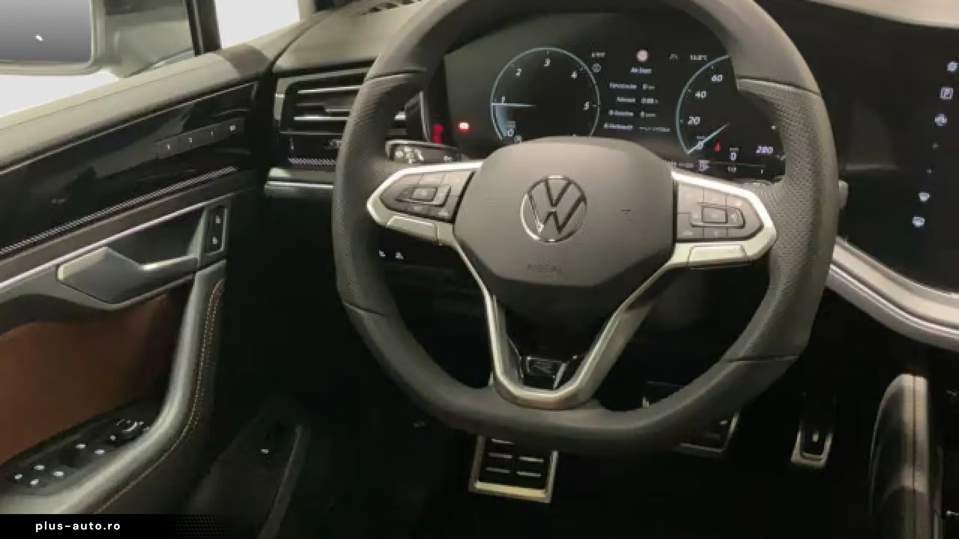 Volkswagen Touareg 3.0 TDI R-Line AHK PANO STAND 22