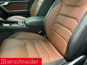 Volkswagen Touareg 3.0 TDI R-Line AHK PANO STAND 22