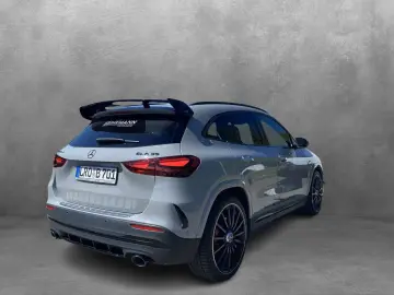 Mercedes-Benz GLA 35 AMG 4M