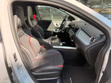 Mercedes-Benz GLA 35 AMG AMG GLA 35 4M