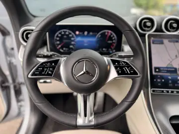 MERCEDES-BENZ GLC 300 de 4Matic 9G-TRONIC Avantgarde…