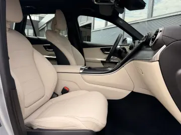 MERCEDES-BENZ GLC 300 de 4Matic 9G-TRONIC Avantgarde…