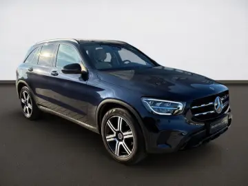 MERCEDES-BENZ GLC 200 4M MBUX Night CarPlay AHK RKam…