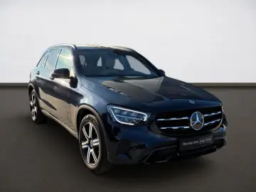 MERCEDES-BENZ GLC 200 4M MBUX Night CarPlay AHK RKam…