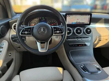 MERCEDES-BENZ GLC 200 4M MBUX Night CarPlay AHK RKam…