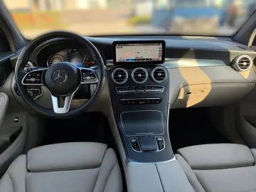 MERCEDES-BENZ GLC 200 4M MBUX Night CarPlay AHK RKam…