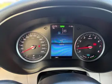 MERCEDES-BENZ GLC 200 4M MBUX Night CarPlay AHK RKam…