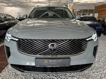 VOLVO XC90 Ultra Bright AWD Pano B&W 7Sitzer AHK Luft.