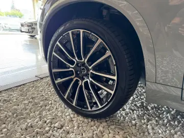 VOLVO XC90 Ultra Bright AWD Pano B&W 7Sitzer AHK Luft.