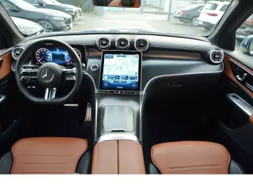 MERCEDES-BENZ GLC 300 4M AMG Line Advanced Plus (Mem…