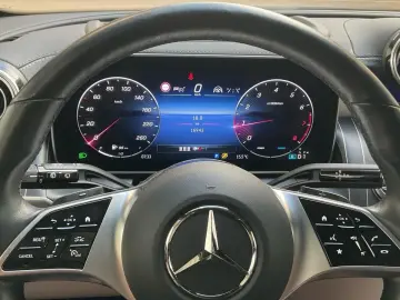 MERCEDES-BENZ GLC 200 4Matic Pano Leder 360K Distron…