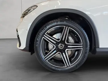 MERCEDES-BENZ GLC 200 d 4M AMG Advanced Night AHK Pa…
