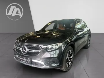 MERCEDES-BENZ GLC 200 4MATIC Edi.-AVA DISTR AHK LED …