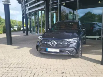 MERCEDES-BENZ WIE NEU! GLC 200 d 4MATIC Autom. AMG Line