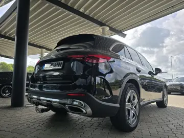 MERCEDES-BENZ WIE NEU! GLC 200 d 4MATIC Autom. AMG Line
