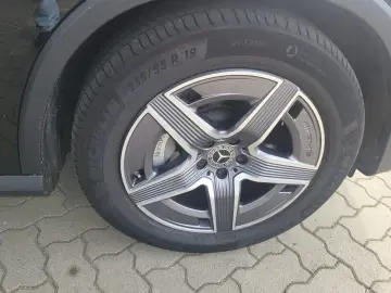MERCEDES-BENZ WIE NEU! GLC 200 d 4MATIC Autom. AMG Line