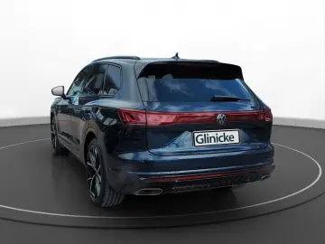 Volkswagen Touareg R-Line 3 0 l V6 TDI 4MOTION 286 PS   PAN