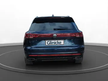 Volkswagen Touareg R-Line 3 0 l V6 TDI 4MOTION 286 PS   PAN