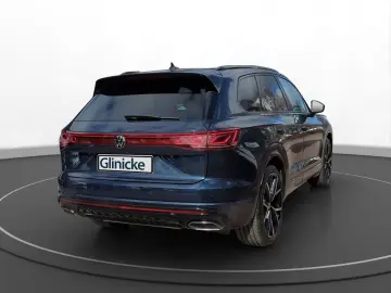 Volkswagen Touareg R-Line 3 0 l V6 TDI 4MOTION 286 PS   PAN