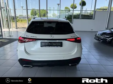 MERCEDES-BENZ GLC 300 de AMG