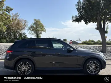 MERCEDES-BENZ GLC 200 4M AMG Night 20