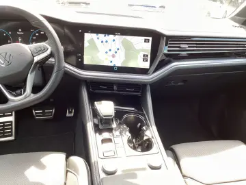 Volkswagen Touareg 3.0 TDI R-Line 4M LED AHK camera pano